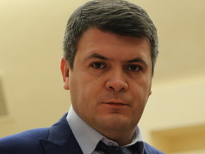 На фото - Адель Славутин (фото с сайта 4vsar.ru)